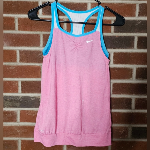 Nike Tops - Nike: Dri-Fit Racer Back Tank w. Built-in Bra ❤️